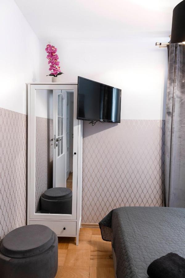 Clicktheflat Constitution Square Apart Rooms وارسو المظهر الخارجي الصورة